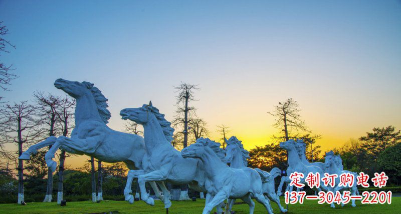 盐城新颖活力的马群雕塑奔跑的马