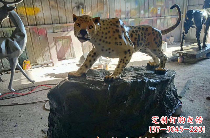盐城新颖豹子雕塑