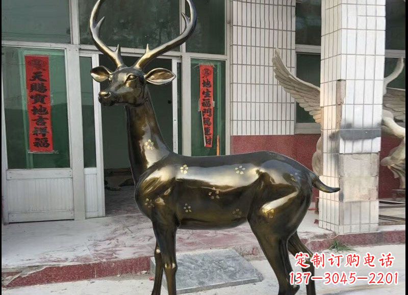 盐城玻璃钢梅花鹿雕塑精美的艺术瑰宝