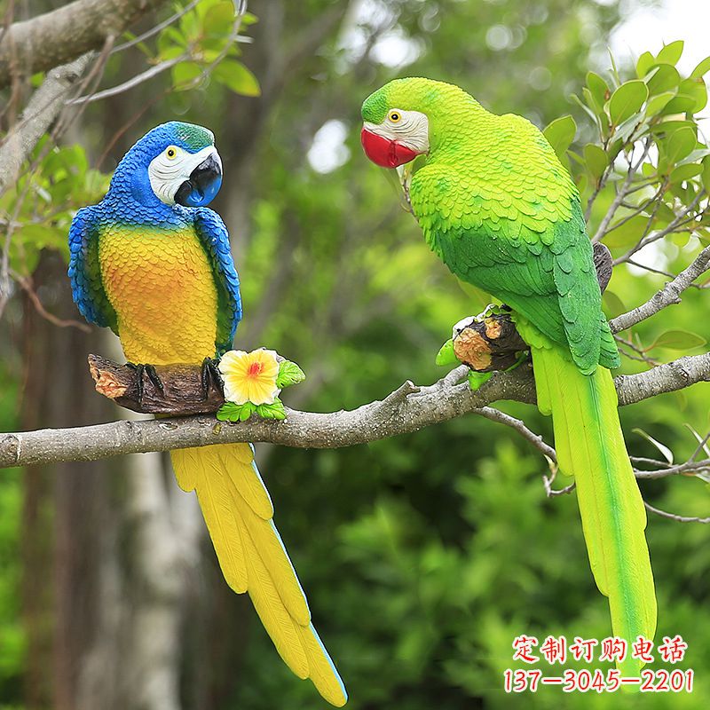 盐城精美玻璃钢鹦鹉雕塑,点缀公园美景
