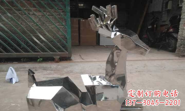 盐城不锈钢鹿雕塑艺术之美