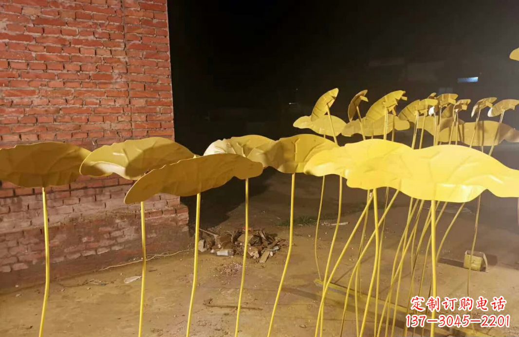 盐城不锈钢荷花雕塑优雅而永恒