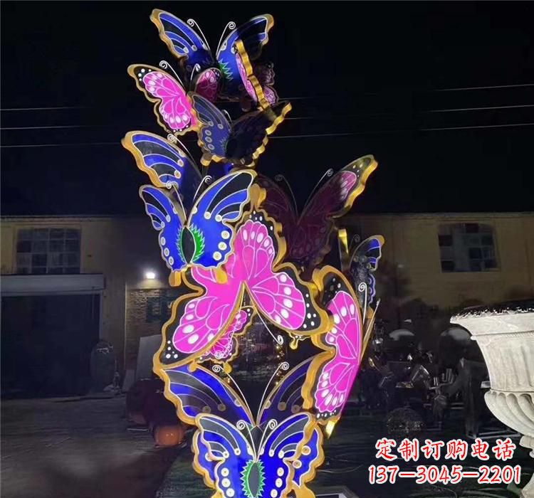 盐城不锈钢镂空蝴蝶雕塑——自由自在的艺术风景