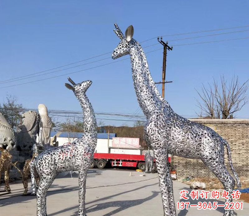 盐城不锈钢镂空长颈鹿雕塑