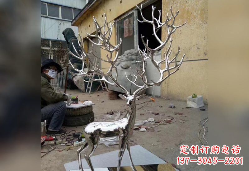 盐城不锈钢树枝鹿雕塑艺术精美的自然之美