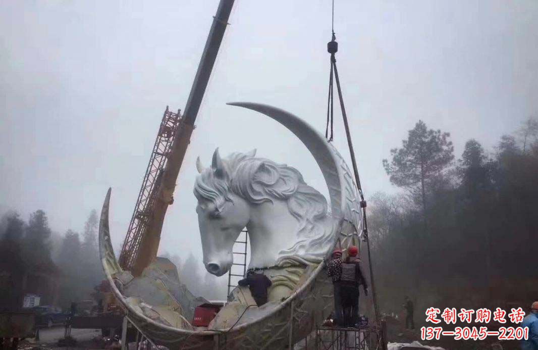盐城不锈钢月亮雕塑