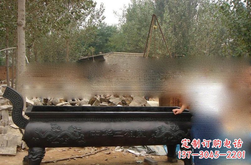 盐城祠堂方形香炉铜雕精美绝伦