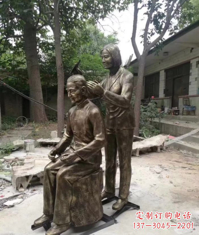 盐城纪念母亲的传统铜雕梳头人物