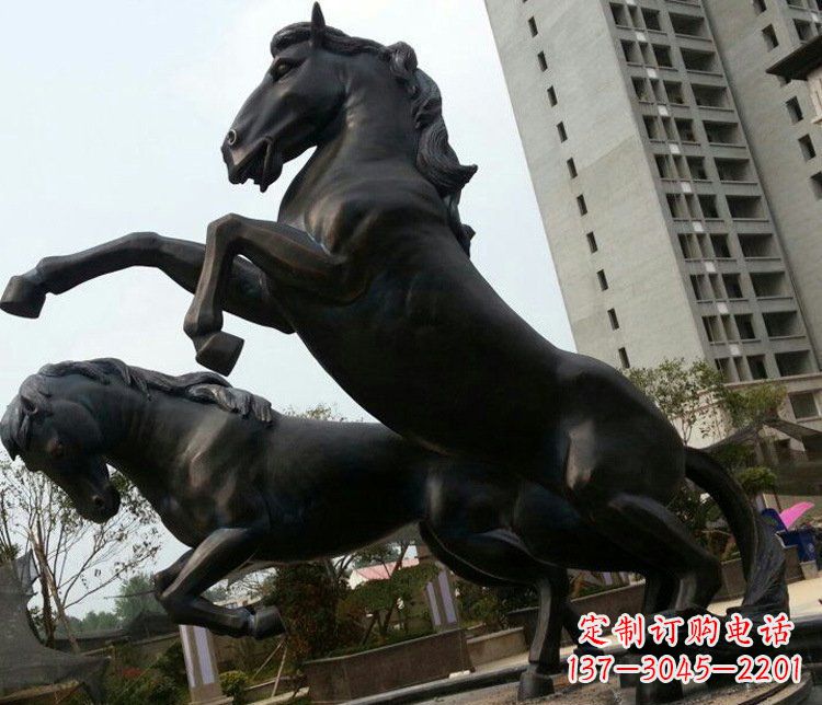 盐城公园奔马动物铜雕塑
