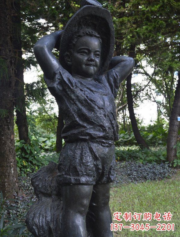 盐城优雅童子·少年戴草帽铜雕