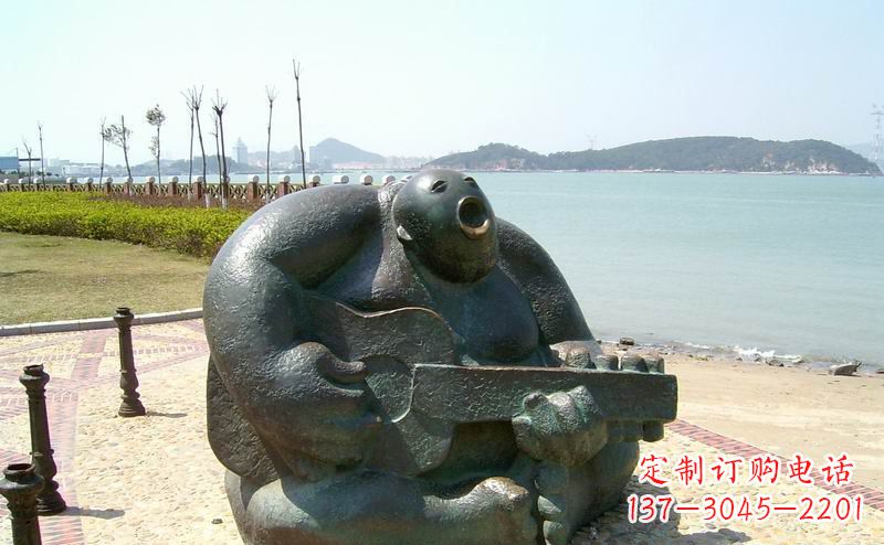 盐城音乐驻足,公园弹吉他铜雕