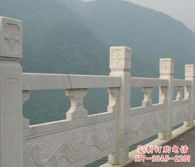 盐城中领雕塑:景区大理石栏板石雕