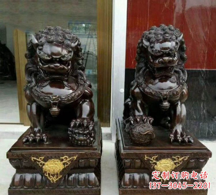 盐城铜雕故宫狮子