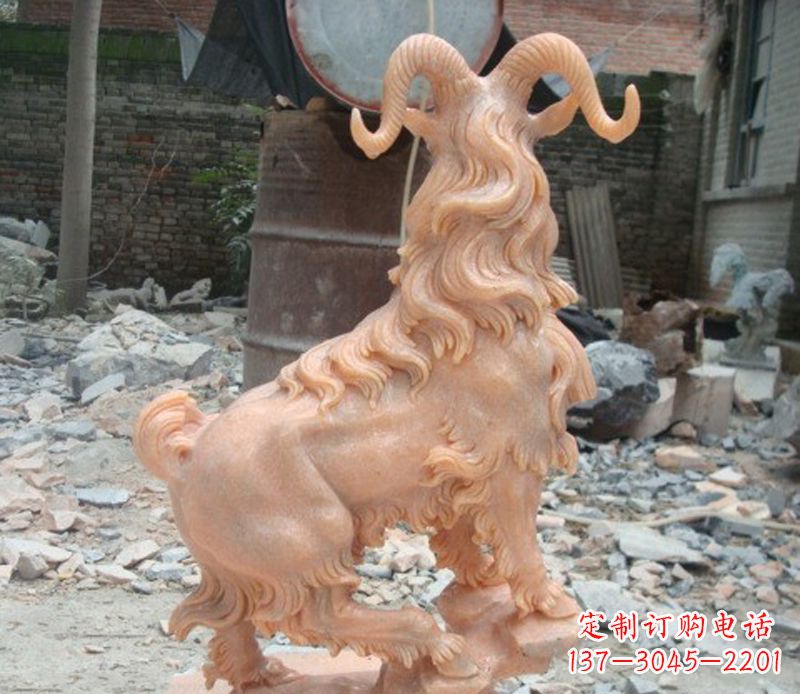 盐城晚霞红山羊石雕
