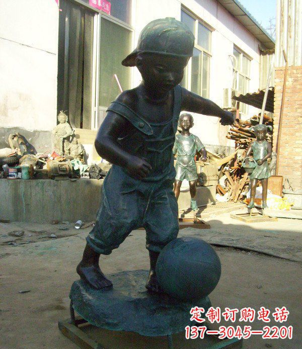 盐城小孩玩耍青铜人物铜雕