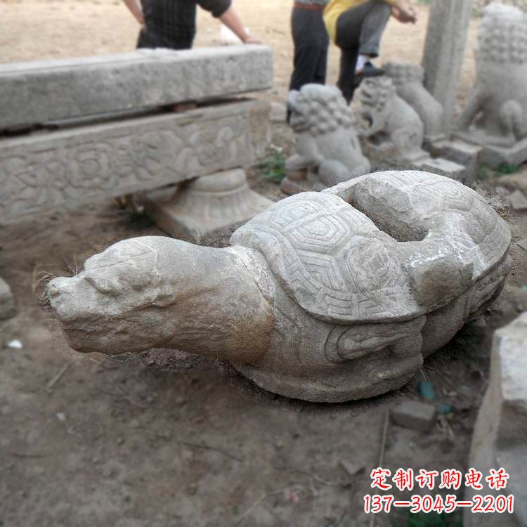 盐城朱雀站在赑屃上的石雕